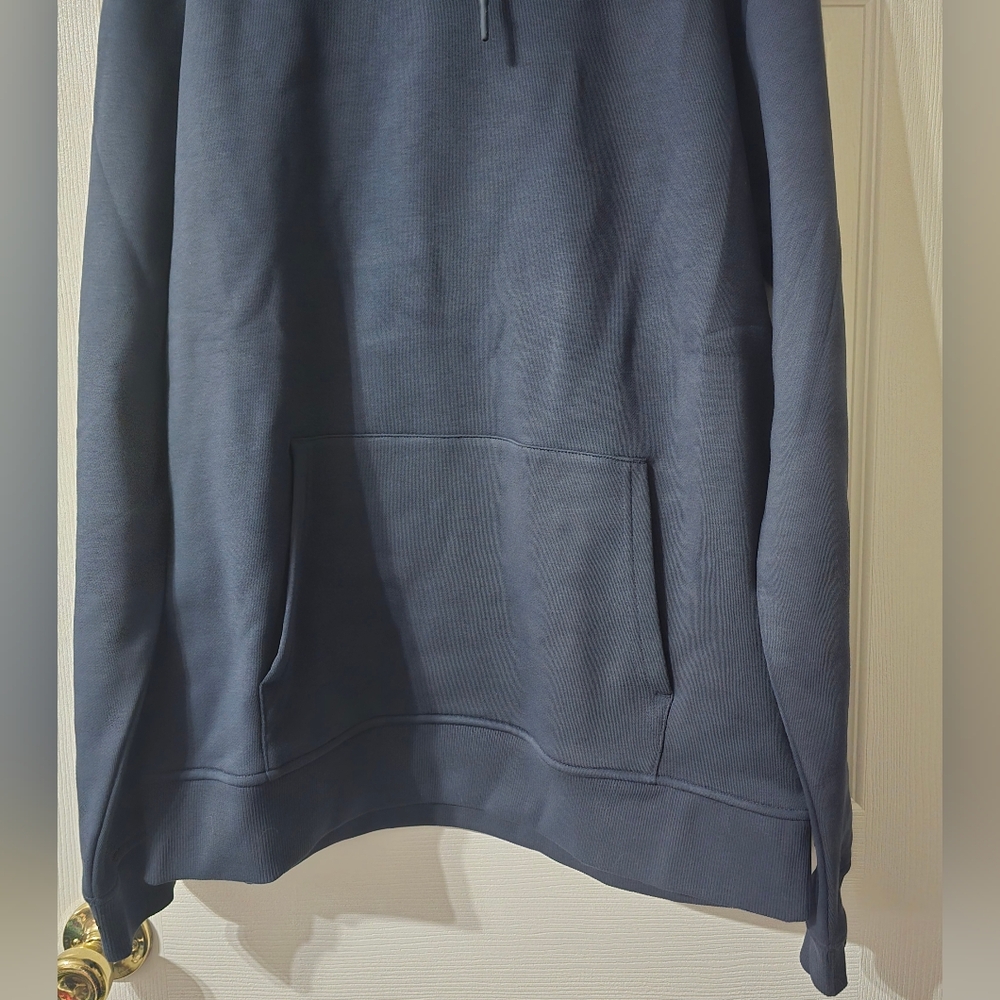 NWT Cozy Earth Men's Cityscape 2.0 Stuctured Cozycore Hoodie in Eclipse, Unisex. - Picture 5 of 11